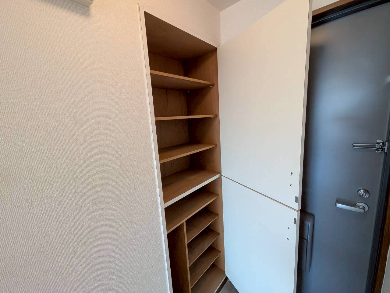 メゾネット栄根の収納