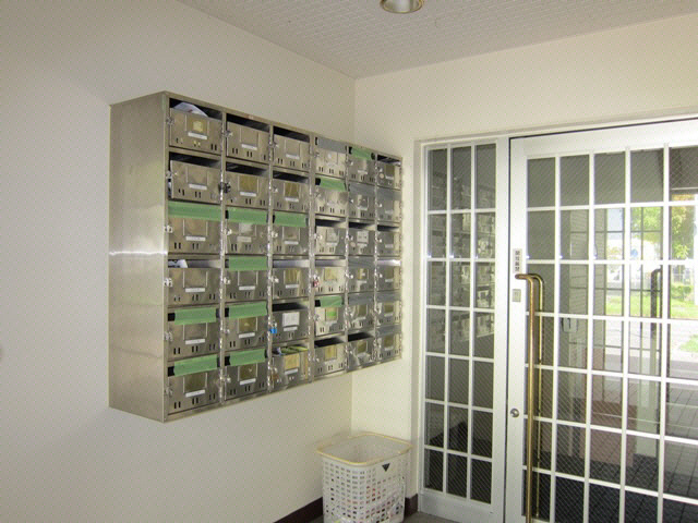 クレステージ若竹のエントランス