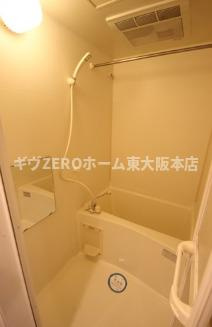 レジデア西本町の浴室