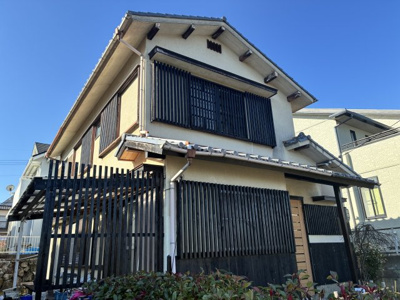 【外観】 | 大津市和邇高城330-7　中古戸建 | 黒い格子でデザインされた外観