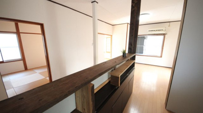 【内装】 | 大津市和邇高城330-7　中古戸建 | キッチン収納別角度