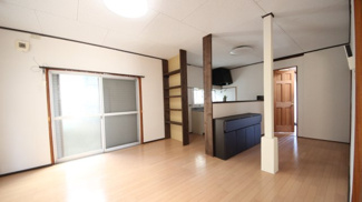 【居間・リビング】 | 大津市和邇高城330-7　中古戸建 | ゆったりリビング