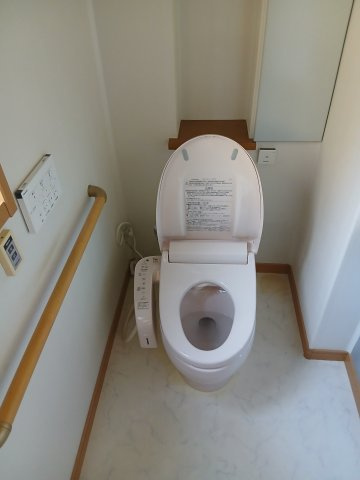 東松山市松葉町2丁目　中古戸建のトイレ