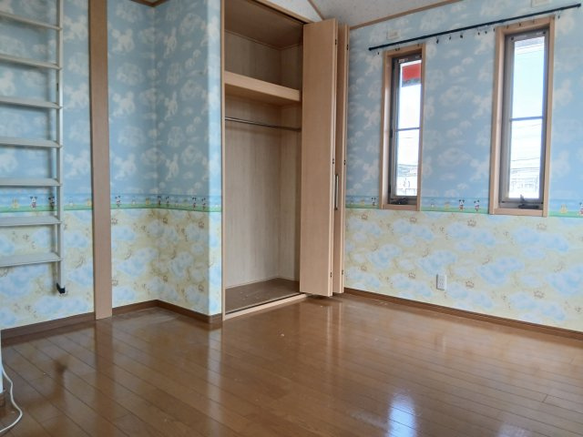 東松山市松葉町2丁目　中古戸建の洋室