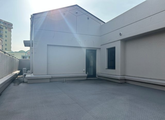 ガーデンコート和泉中央１号棟のバルコニー|ルーフバルコニー