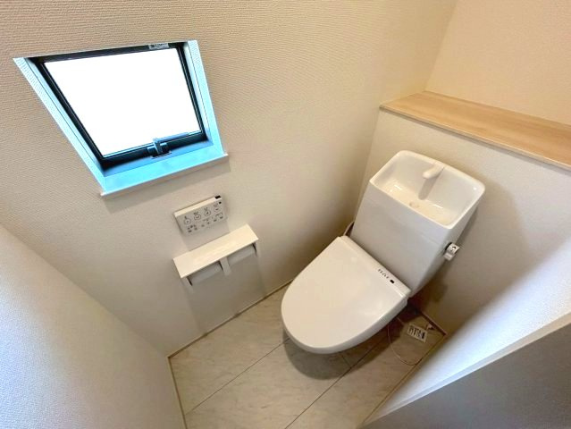 三木市岩宮　M号棟のトイレ