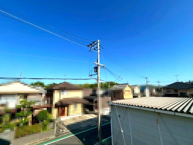 三木市岩宮　M号棟の前面道路含む現地写真