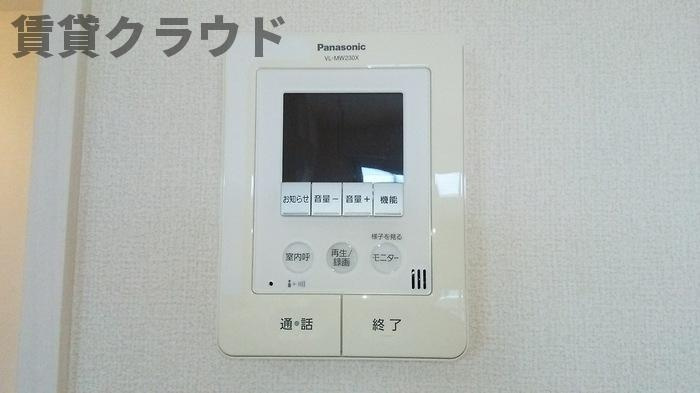 イニティウムのセキュリティ|TVモニターホン付きでセキュリティ面も安心！