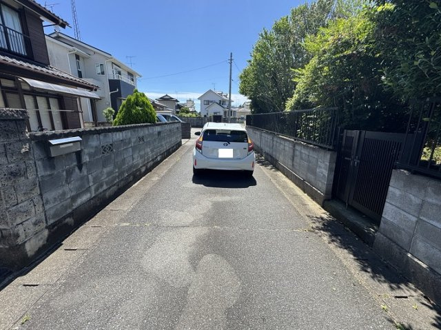 錦町中央三丁目 売土地の前面道路含む現地写真