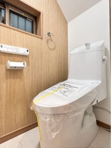 【トイレ】 | 藤沢市石川5丁目 中古戸建 | ２階トイレ