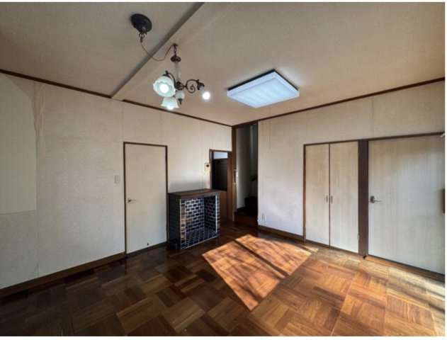 【居間・リビング】 | 比企郡嵐山町大字志賀　中古戸建