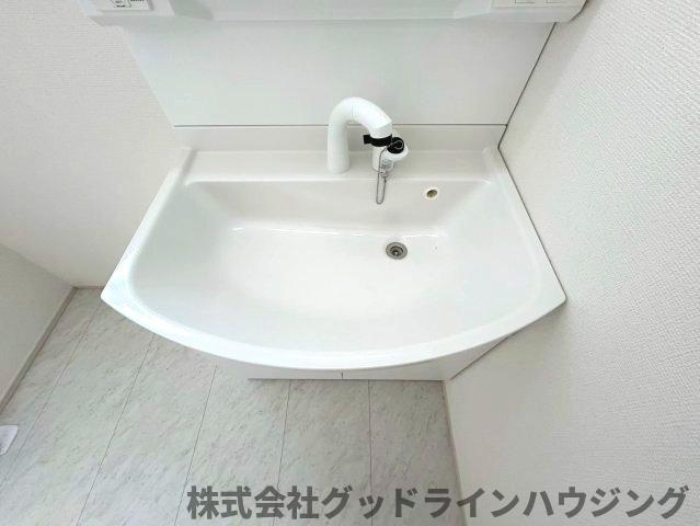三木市岩宮　全４-I棟の洗面所