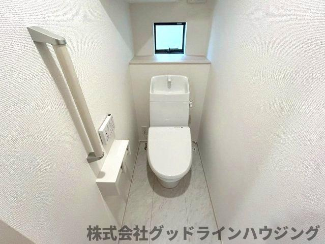 三木市岩宮　全４-I棟のトイレ