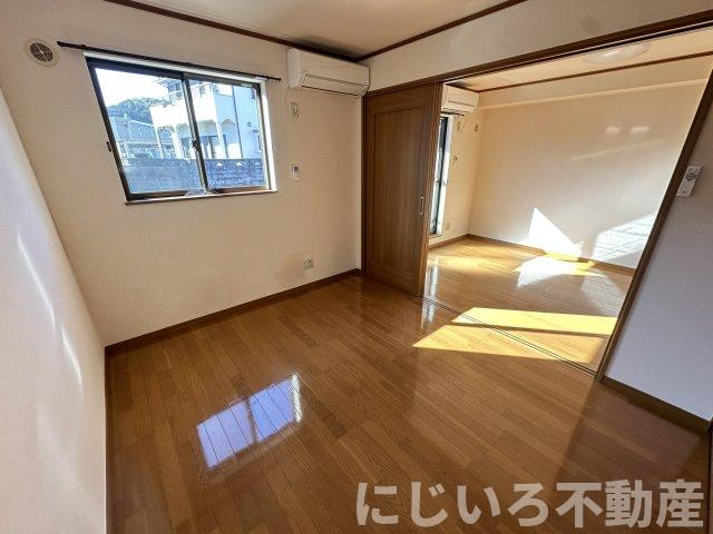 ドエル四季壱番館の居間・リビング