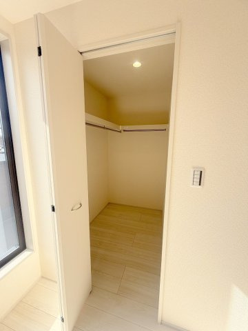 三郷市早稲田5丁目　新築戸建　全2棟　2号棟の収納|同施工会社の参考写真になります。