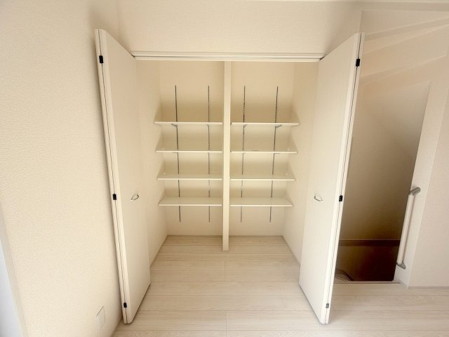 三郷市早稲田5丁目　新築戸建　全2棟　2号棟の収納|同施工会社の参考写真になります。