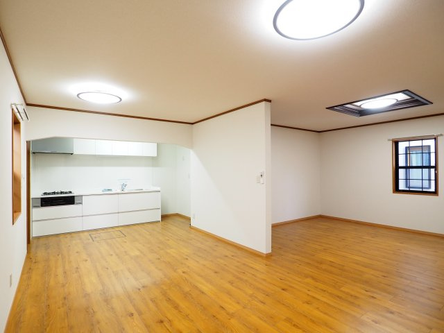 【居間・リビング】 | 中古戸建　上鳥渡字山王 | ★内覧予約で新米2kg★