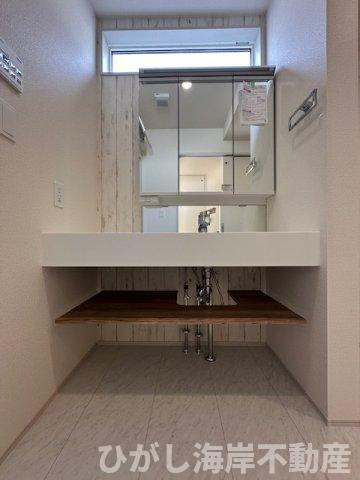 茅ヶ崎市東海岸北4丁目　新築戸建の庭|1月10日撮影　外構工事中　外用シャワー