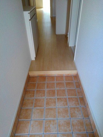 エバーグリーン月見の玄関