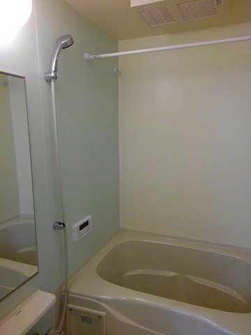 エバーグリーン月見の浴室