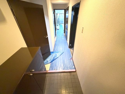 【玄関】 | エクレール岩槻　壱番館 | 収納もある玄関です