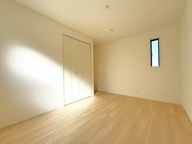 【洋室】 | 新座市片山2丁目　新築一戸建住宅　全1棟　(保谷店) | 2階6.5帖/お好みのインテリアで安らぐ癒し空間が生まれます。