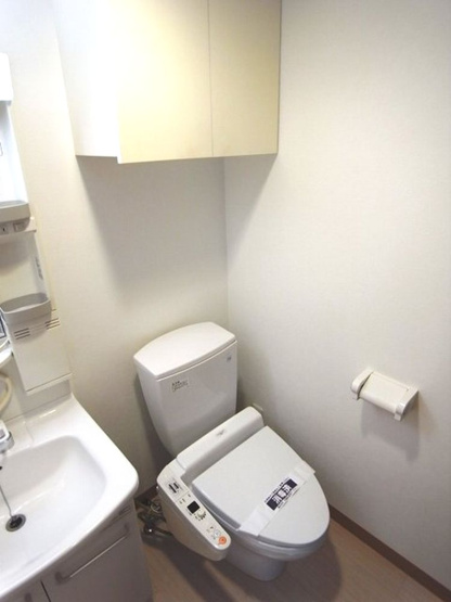 【トイレ】 | プレール・ドゥーク目白アベニュー　※1/31退去 | 温水洗浄便座付きのトイレです(^^)/　※別部屋参考画像