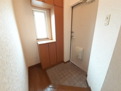 【玄関】 | ヴィラ・シャルマン | シューズボックスあり