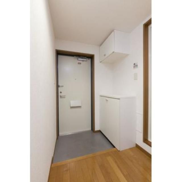 ラルゴ西早稲田の玄関