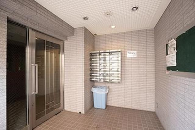 ラルゴ西早稲田のエントランス