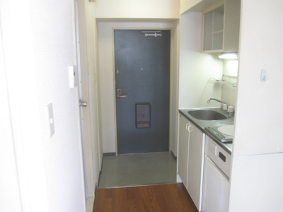 【玄関】 | 三芳ビル