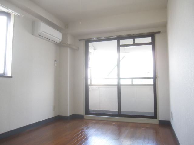 【洋室】 | 三芳ビル