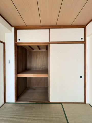 西宮市甲東園３丁目のマンションの収納