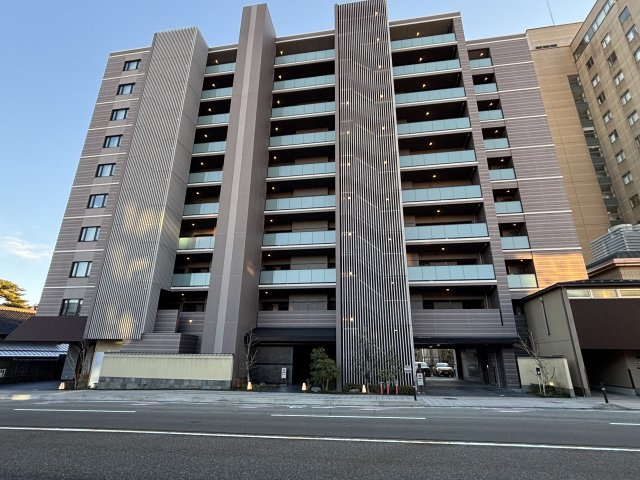 プレミスト金沢橋場町の外観