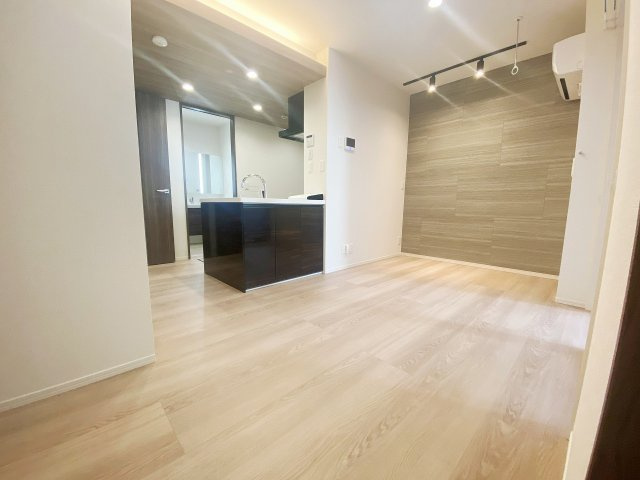 オルテンシア別所の居間・リビング|別号室の参考写真です。