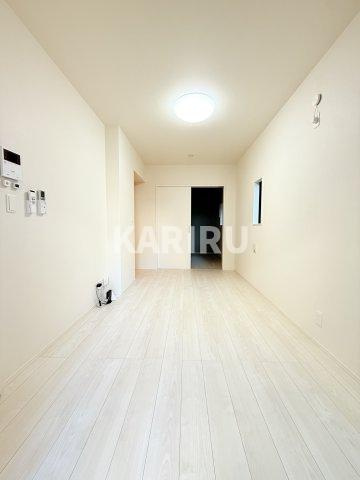 LEGARE桃谷の居間・リビング