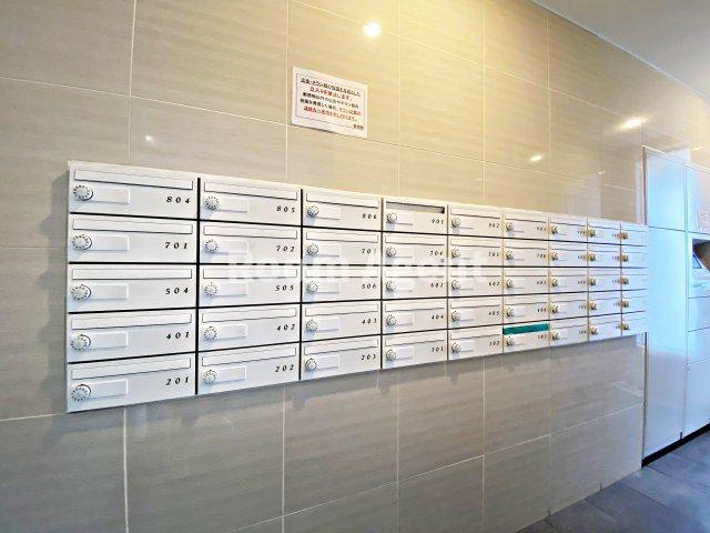 パルティール御器所のエントランス