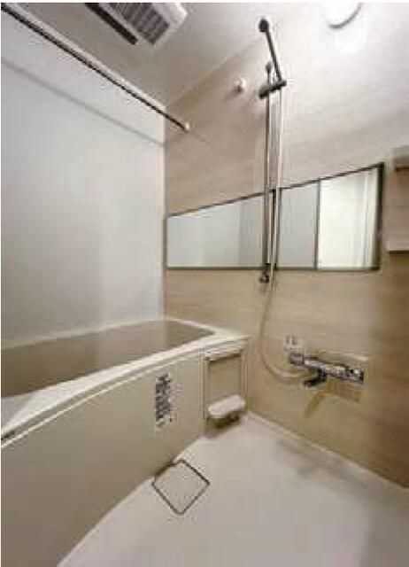 エヴァーグリーン西日暮里の浴室