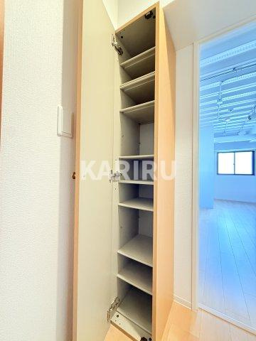 SERENiTE-04の内装