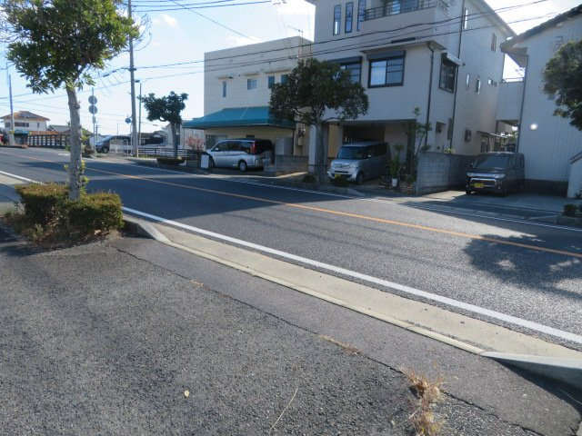 コスモポート新田の駐車場
