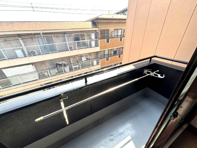 サンシャイン喜志のバルコニー