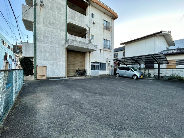 【駐車場】 | 和泉屋ビル