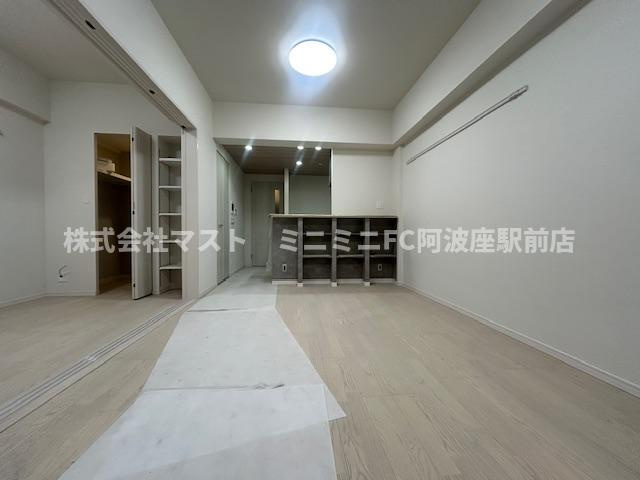 ベイ・グランデ弁天町の居間・リビング