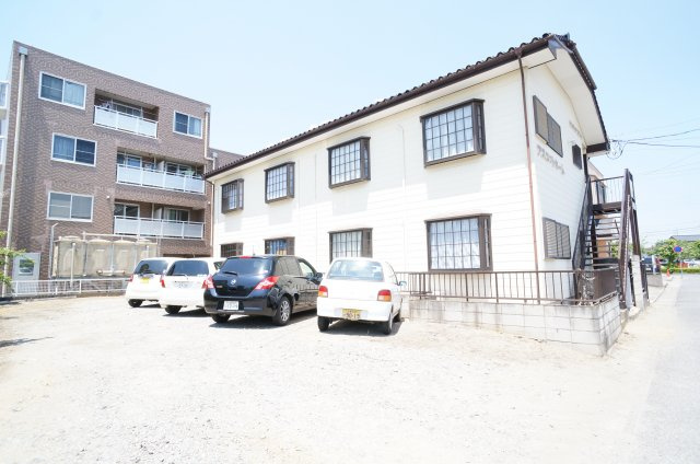 アスコットホームの駐車場