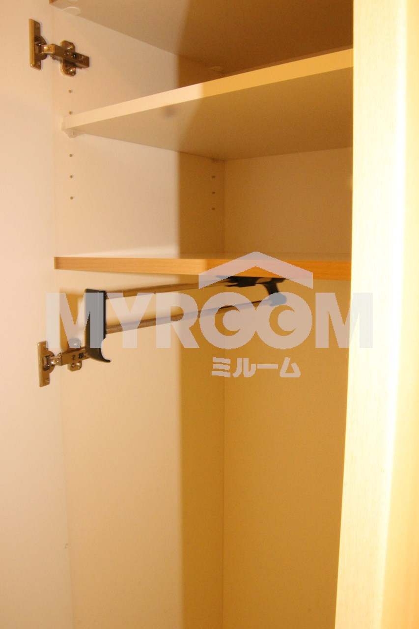 ルーブル練馬沼袋の収納|クローゼット