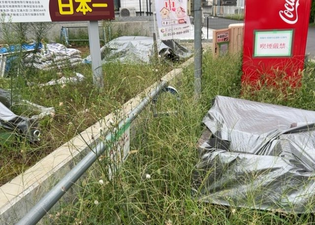 【庭】 | 庭のある家に住むことのメリットとして、子どもたちの遊び場を確保できること、ガーデニングや家庭菜園を楽しめること、明るさを確保できることがあります。また、配置を工夫することでプライバシーが確保できます。
