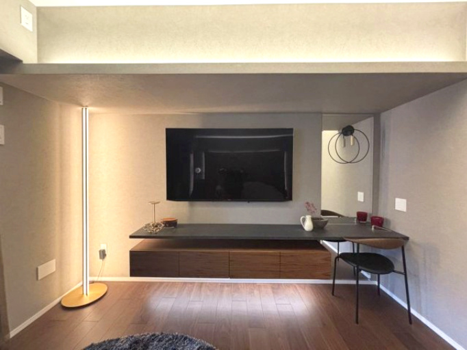 グラン レ・ジェイド白壁 月露ノ邸の寝室|柔らかな光とシックな色調が心地よい眠りを誘う主寝室。