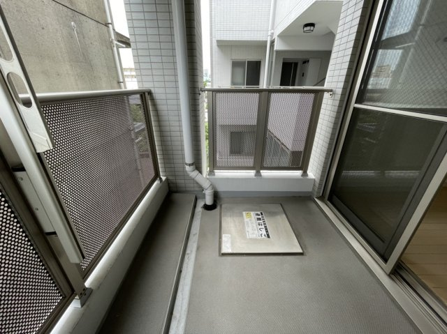 【バルコニー】