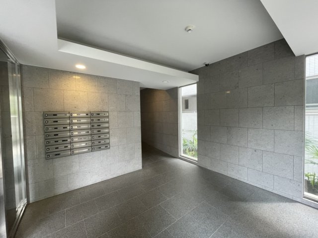 【エントランス】