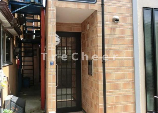 グローウェルス西ヶ原のエントランス